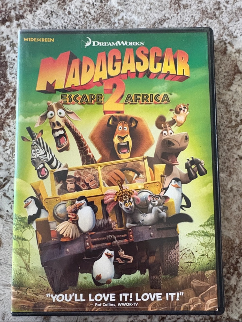 DreamWorks Madagascar 2 DVD — Green and Yellow Cover